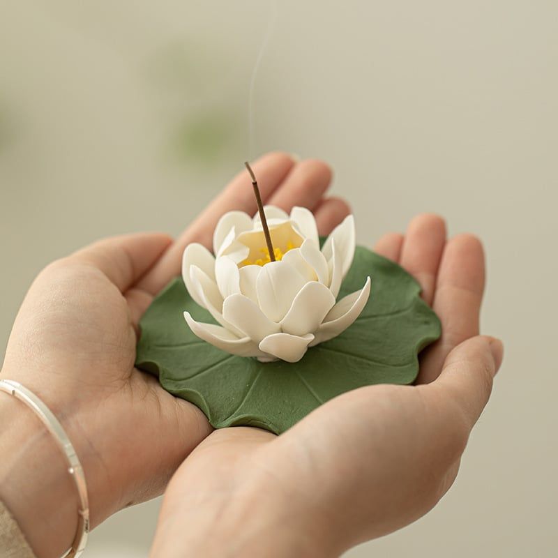  Đế Đốt Trầm White Lotus 