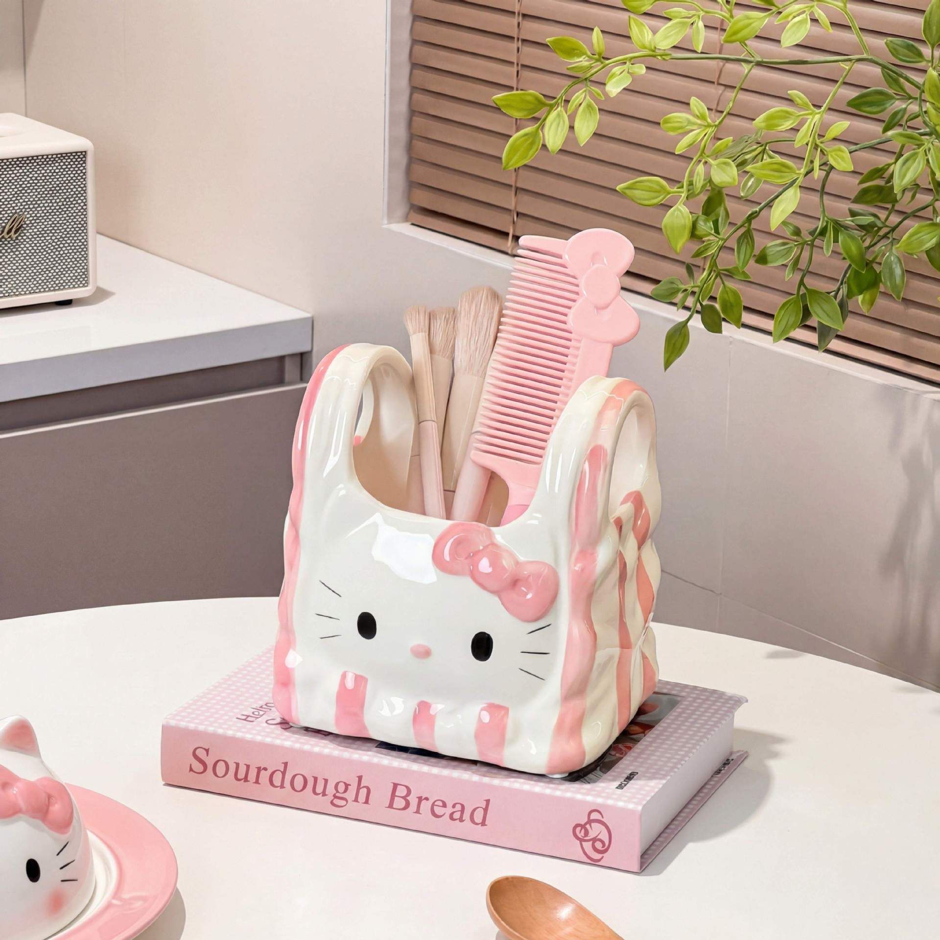  Hộp Đựng Đồ Hello Kitty 