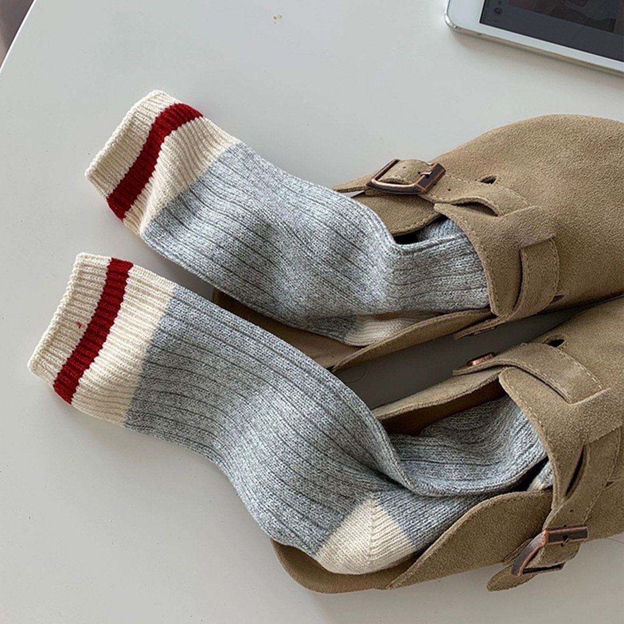  Tất Len Dài Hoạ Tiết Cổ Điển Hàn Quốc 