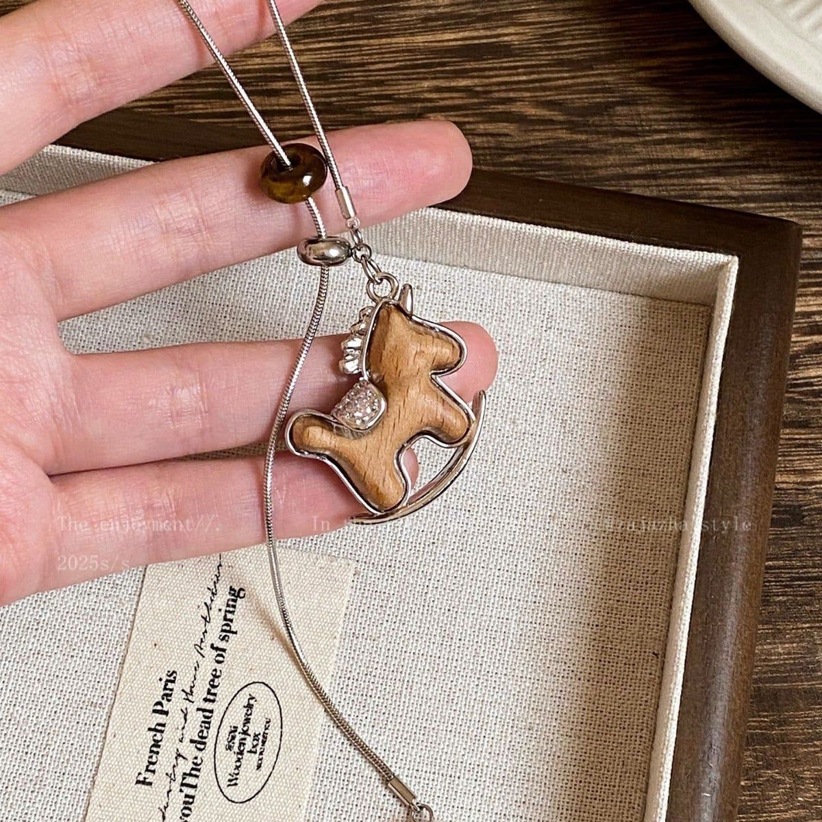  Vòng Cổ Ngựa Gỗ 