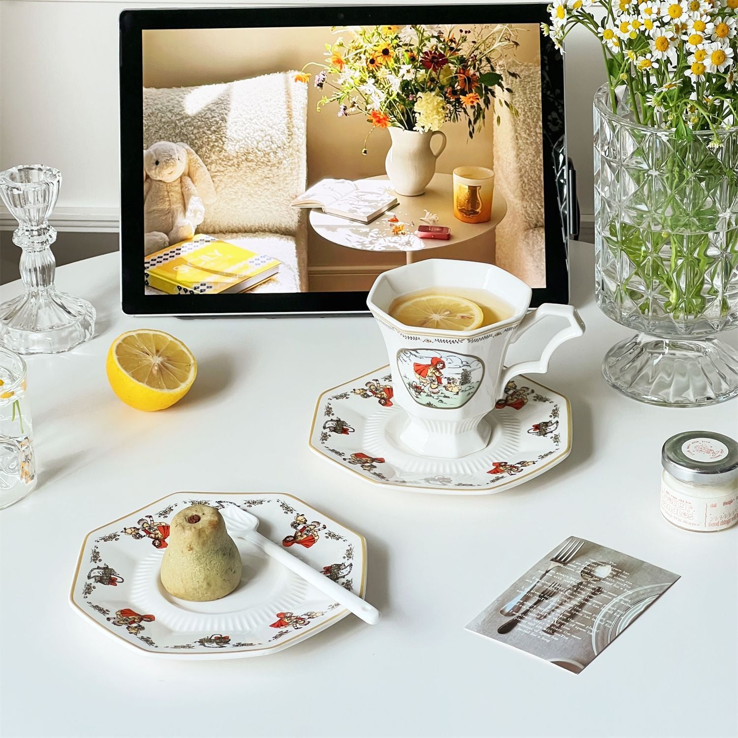  Set Tách Cô Bé Quàng Khăn Đỏ (Kèm Thìa) 