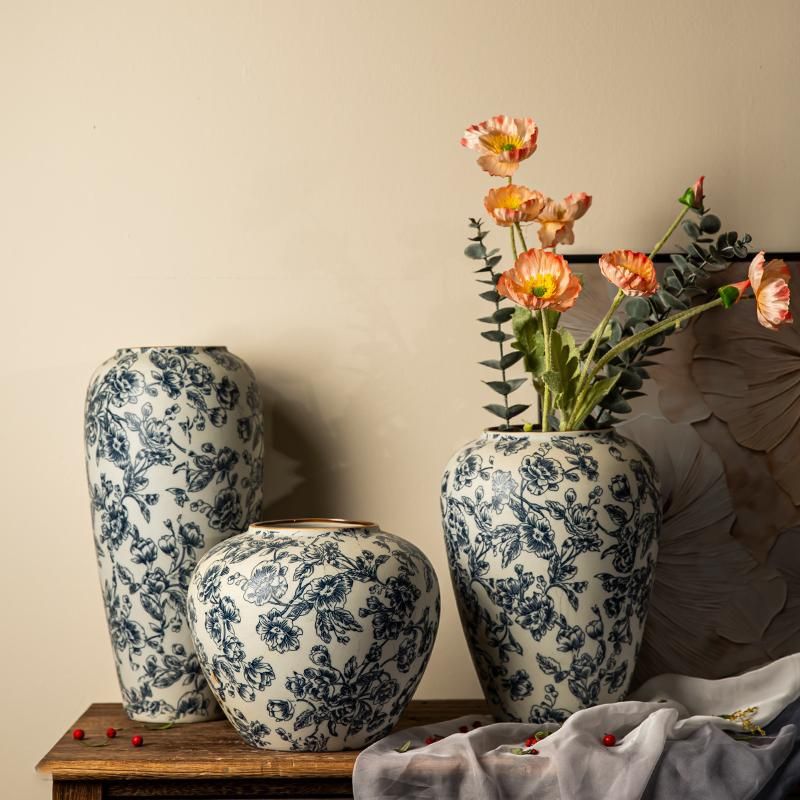  Bình Gốm Hoa Lam Trắng 