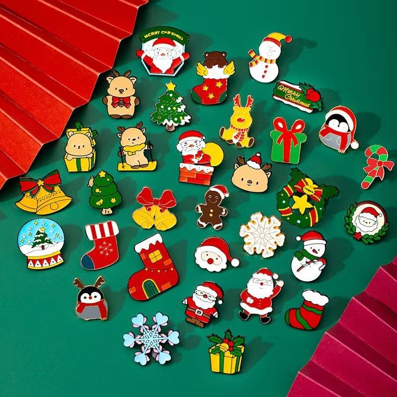  Pin Cài Áo Chủ Đề Giáng Sinh 