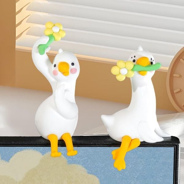  Hipper - Tượng Mini Chú Vịt Quack Quack Cầm Hoa 
