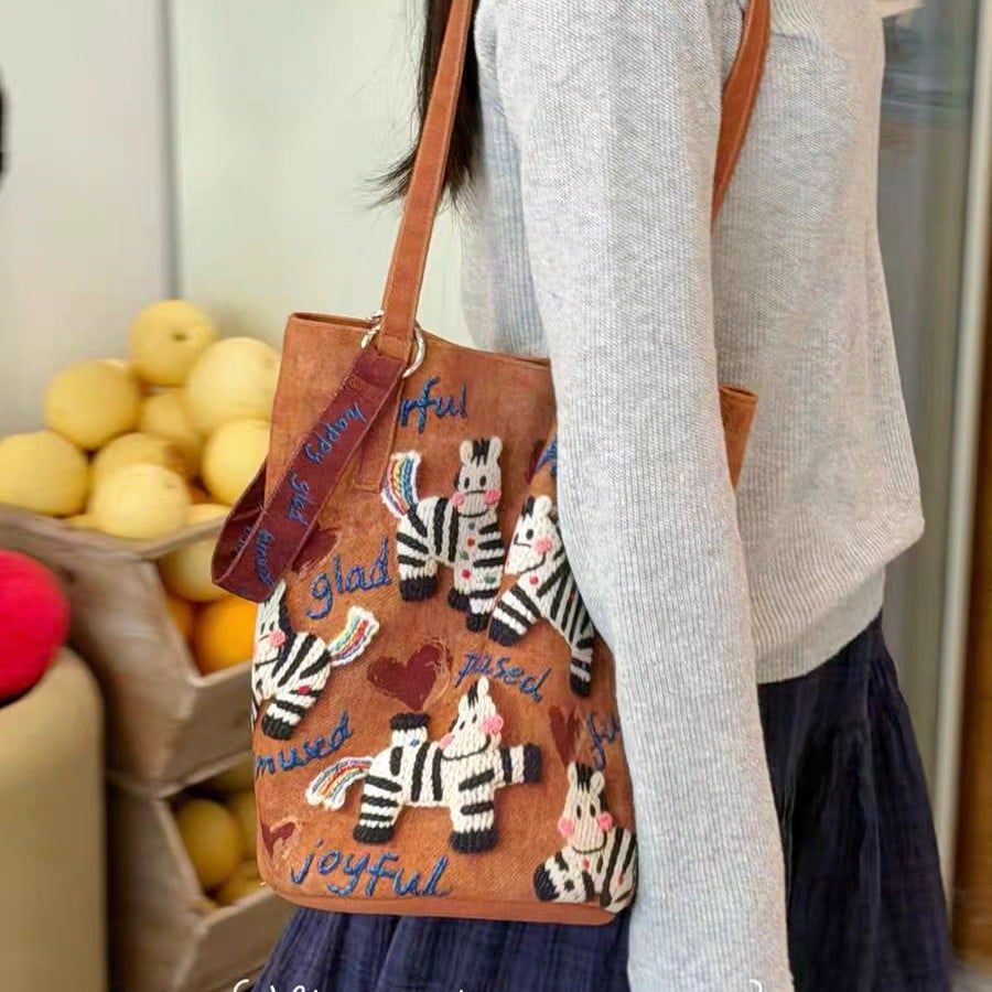  Túi Xách Ngựa Vằn May Mắn 