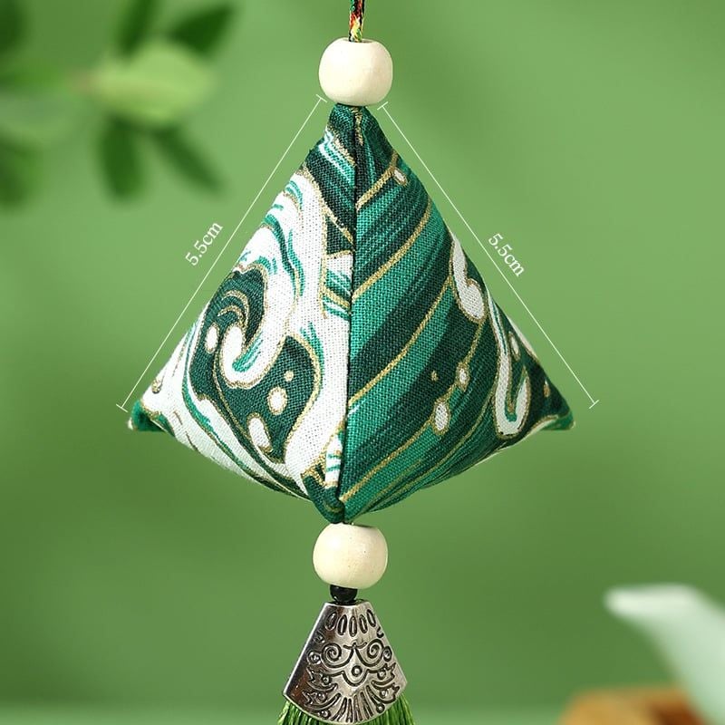 Dây Treo Ngải Cứu Sắc Màu 