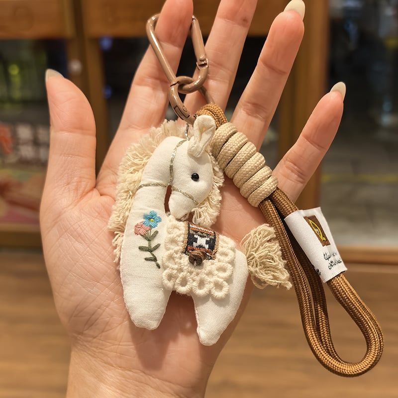  Móc Treo Ngựa Pony Thêu Hoa 