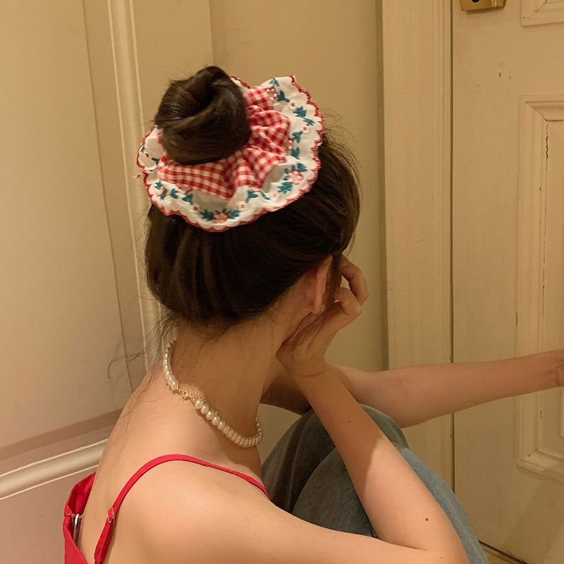  Scrunchie Viền Hoa Đỏ 