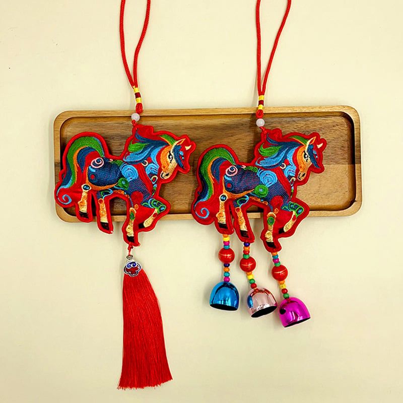  Dây Treo Ngựa Thêu Chuông Ngũ Sắc 