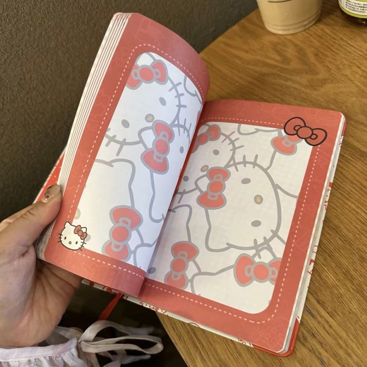  Sổ Tay Hello Kitty 