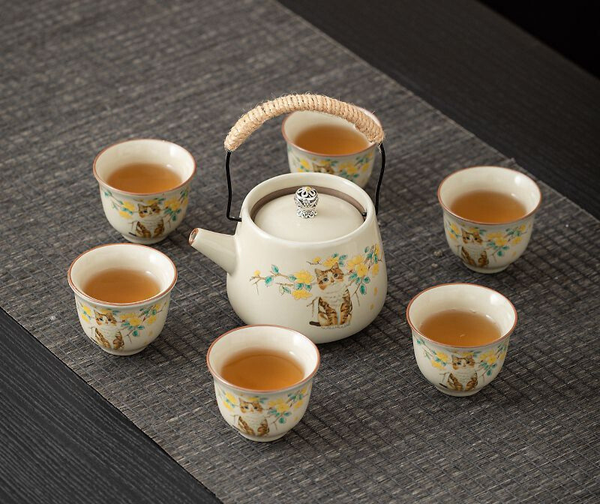  Bộ Ấm Mèo Ngoan Ngoãn 