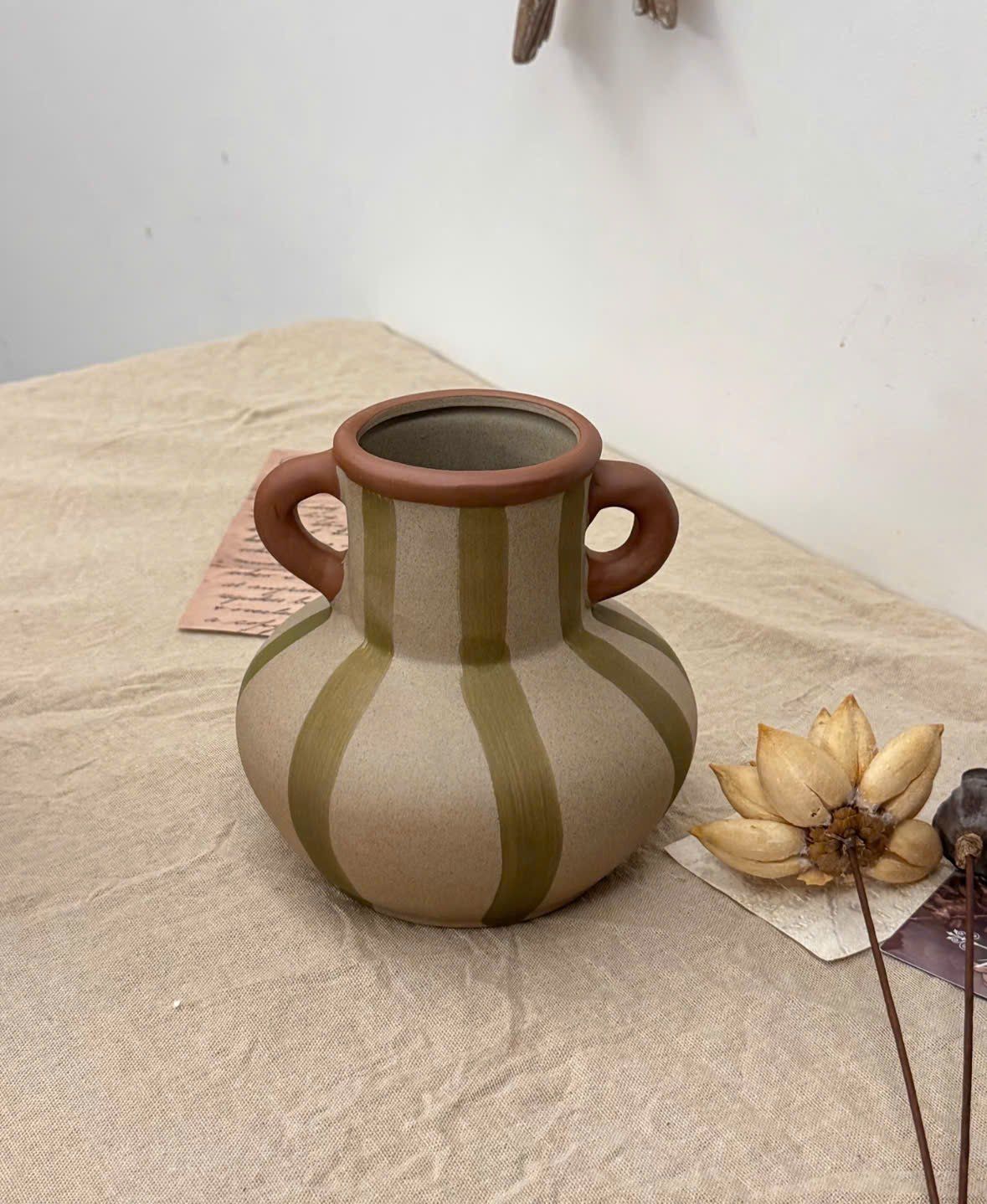  Bình Gốm Vintage Sọc Nâu 