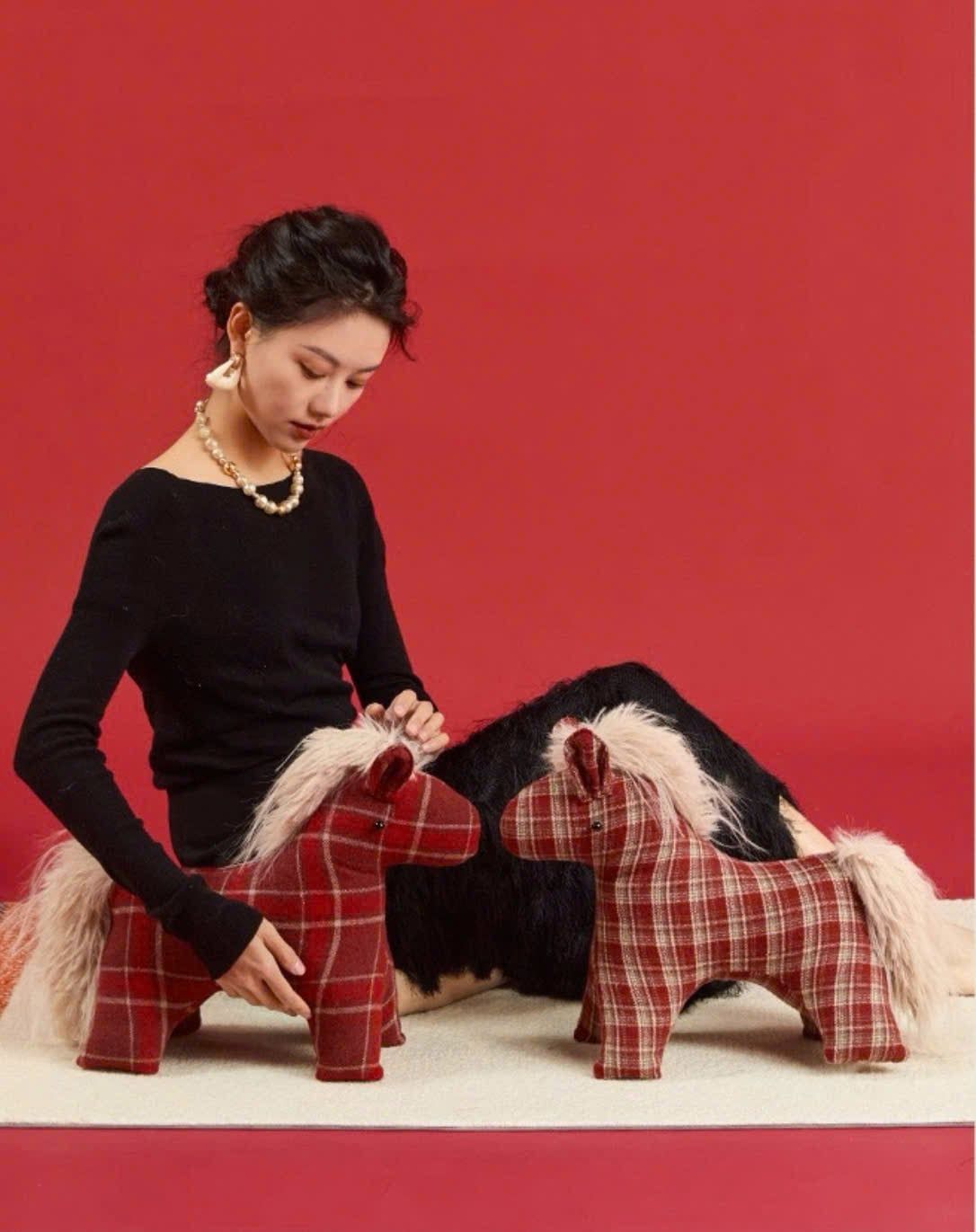  (Order) Ngựa Nhỏ Hồng Phúc 