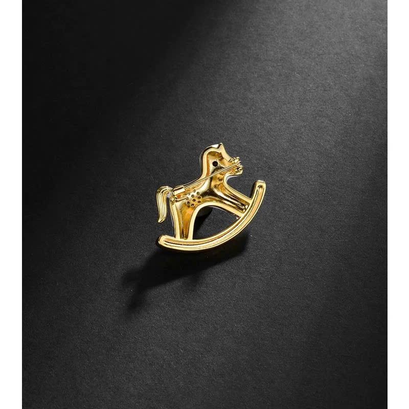  Cài Áo Ngựa Bập Bênh 