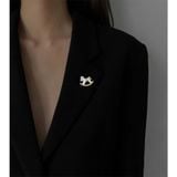  Cài Áo Ngựa Bập Bênh 