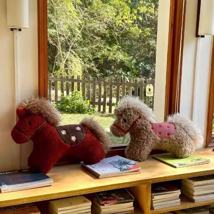  Ngựa Pony Hug Pillow (Order) 