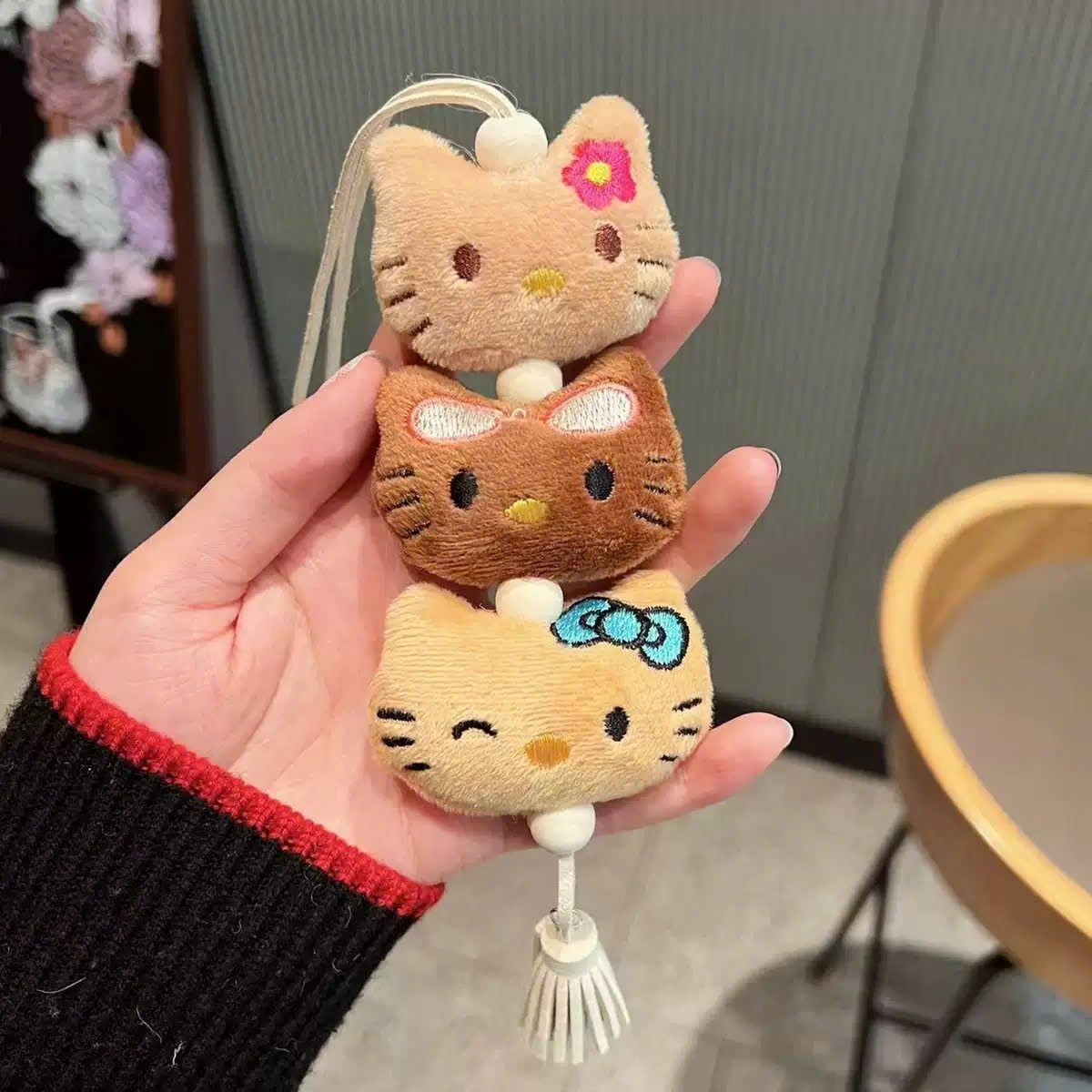  Dây Treo Hello Kitty Rám Nắng 