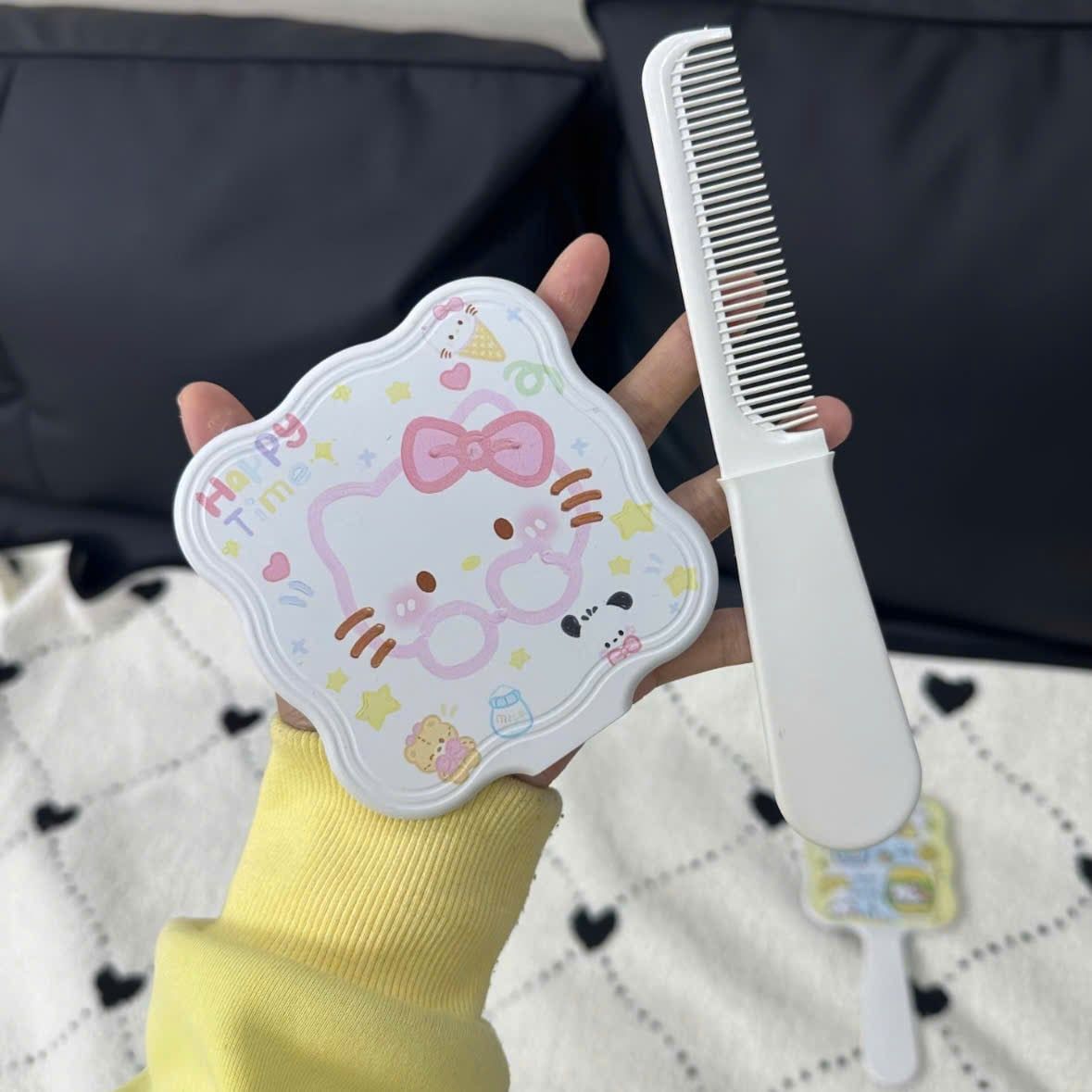  Gương Lược Kitty Happy Time 