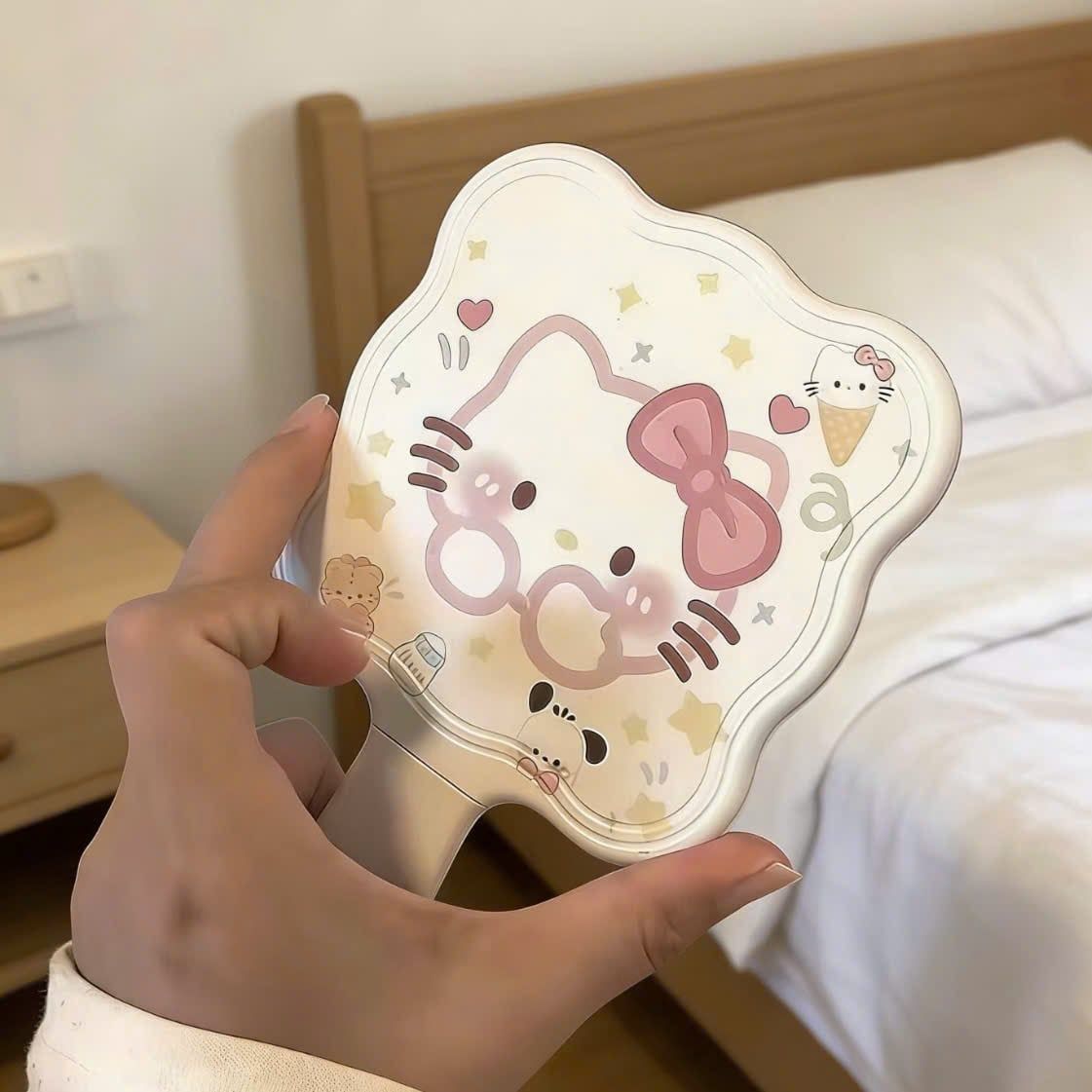 Gương Lược Kitty Happy Time 