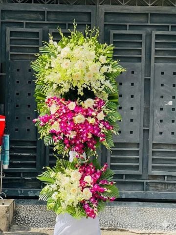 ĐẶT VÒNG HOA TANG LỄ GIÁ RẺ