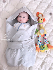 Quấn ủ cho bé có mũ AQPA