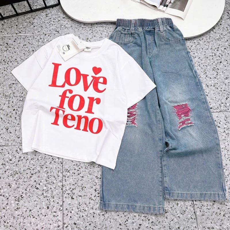 ​​​​​​​Bộ jean dài bé gái Love