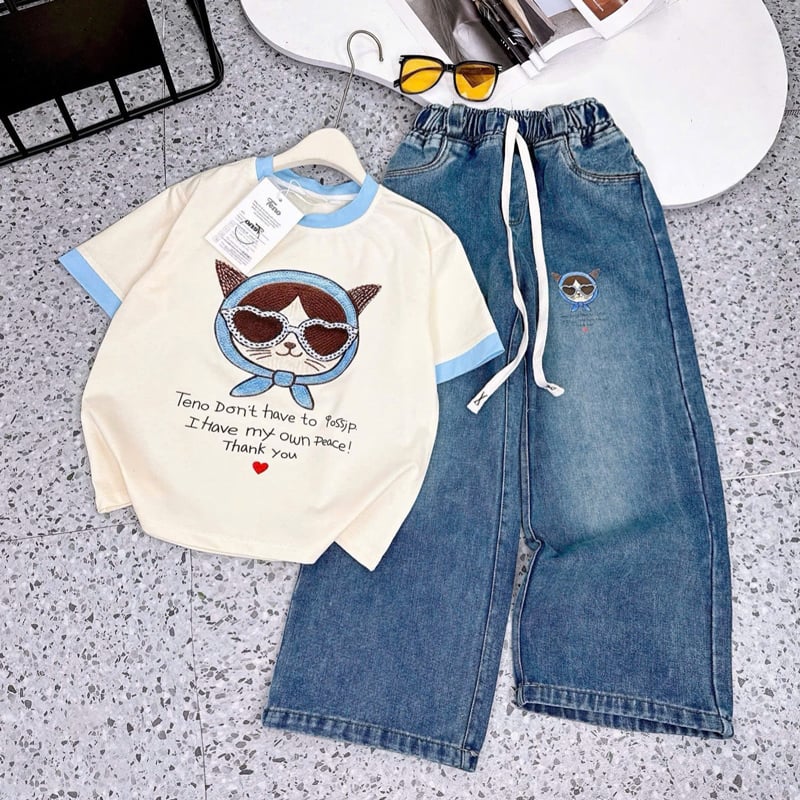 Bộ jean dài bé gái mèo đeo kiếng