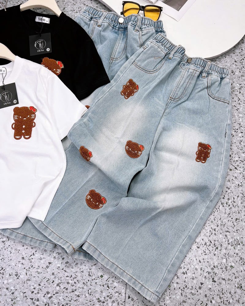 Bộ jean dài bé gái hình mèo