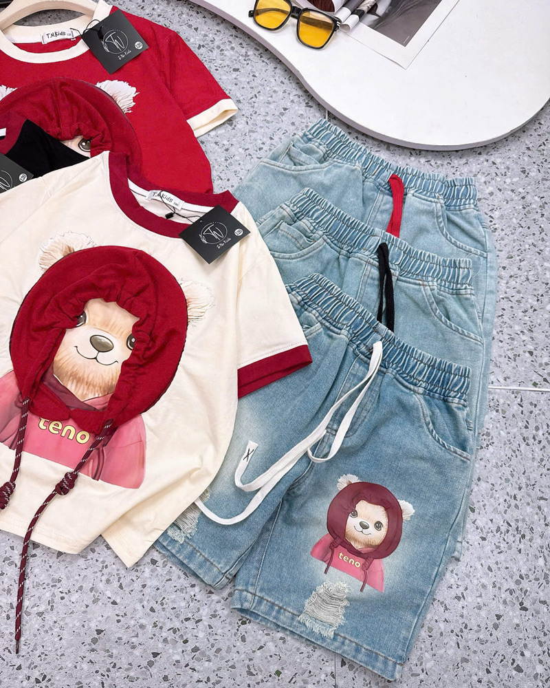 Bộ short jean bé gái chó đội nón