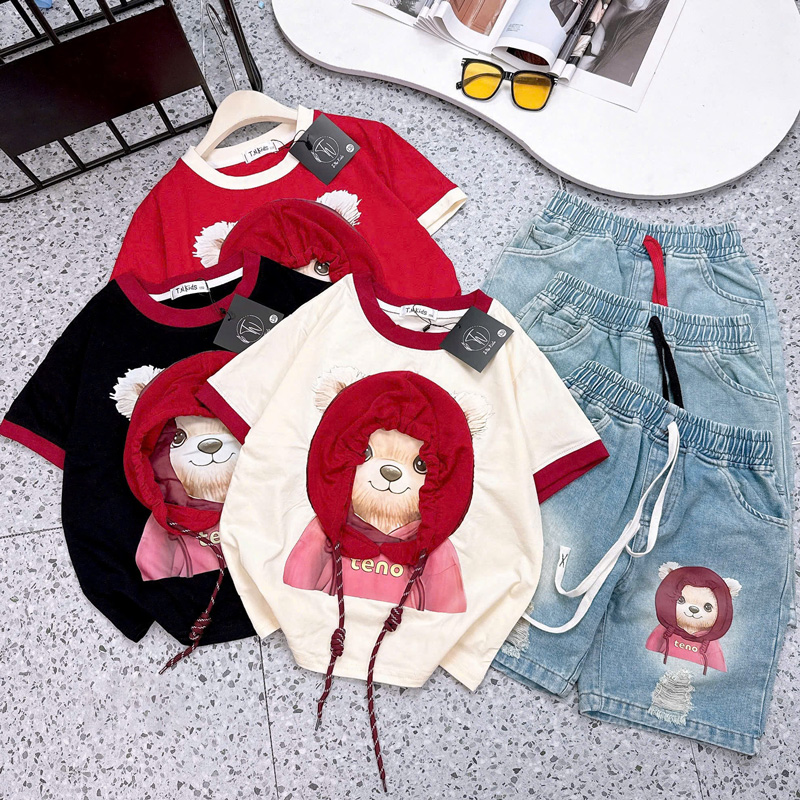 Bộ short jean bé gái chó đội nón