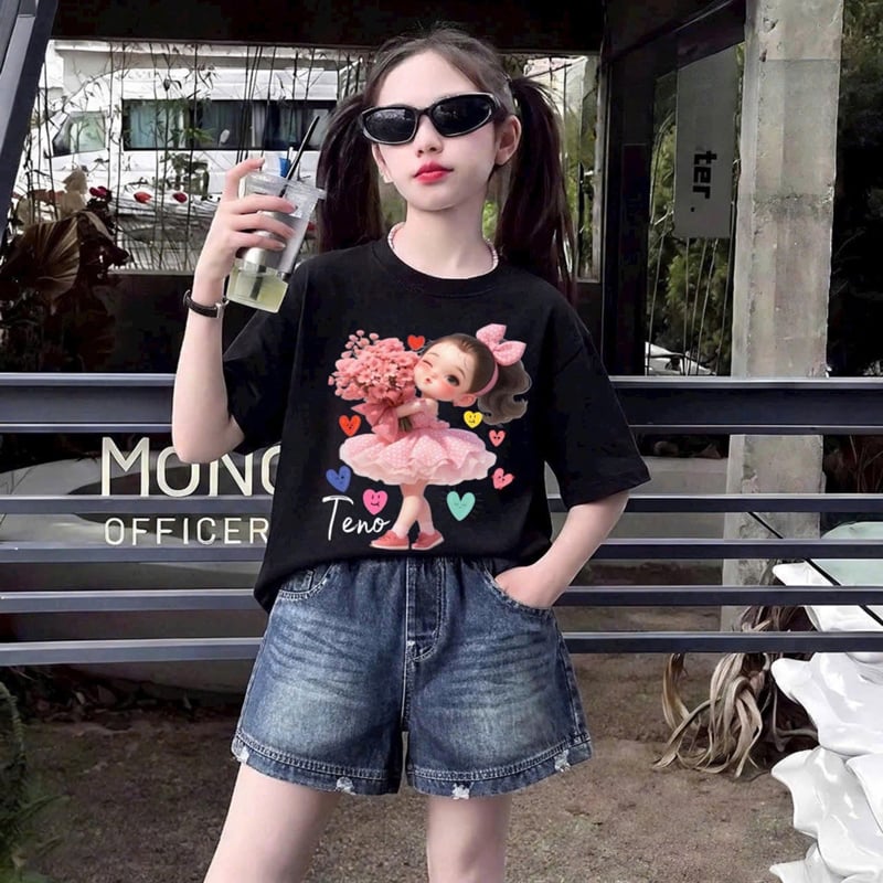 Bộ short jean bé gái cô gái ôm hoa