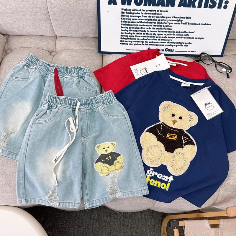 Bộ short jean bé gái gấu xù đá