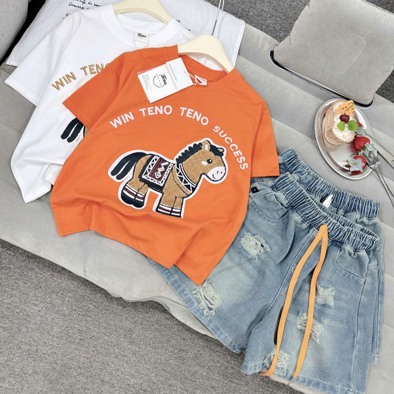 Bộ short jean bé gái ngựa xù Win