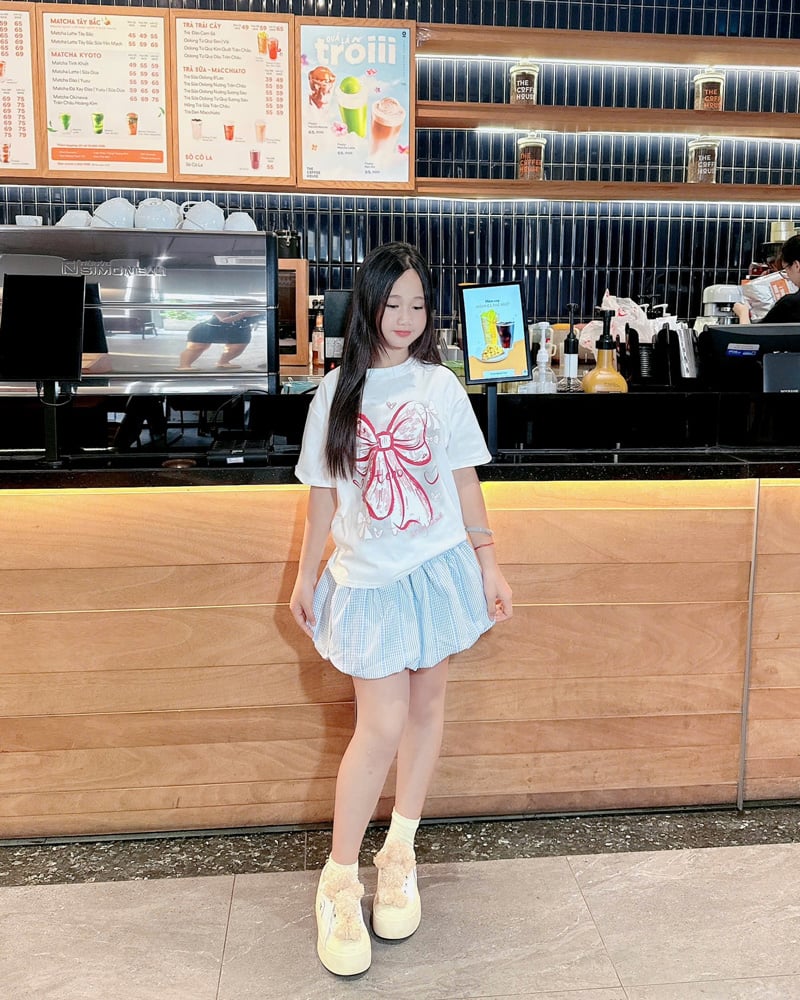 Bộ váy bé gái bí hình nơ