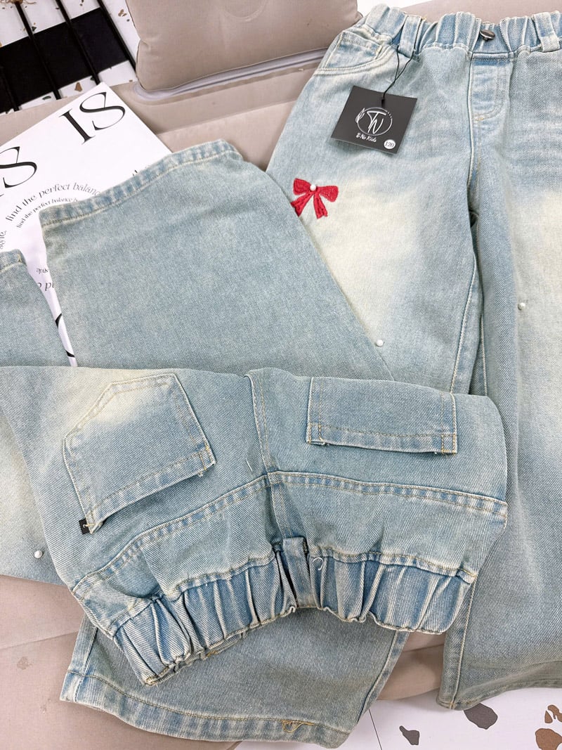 Quần jean bé gái suông dài thêu nơ