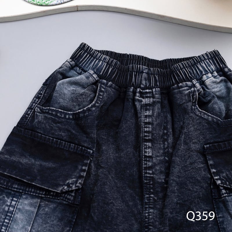 Quần jean lửng bé trai túi hộp Q359