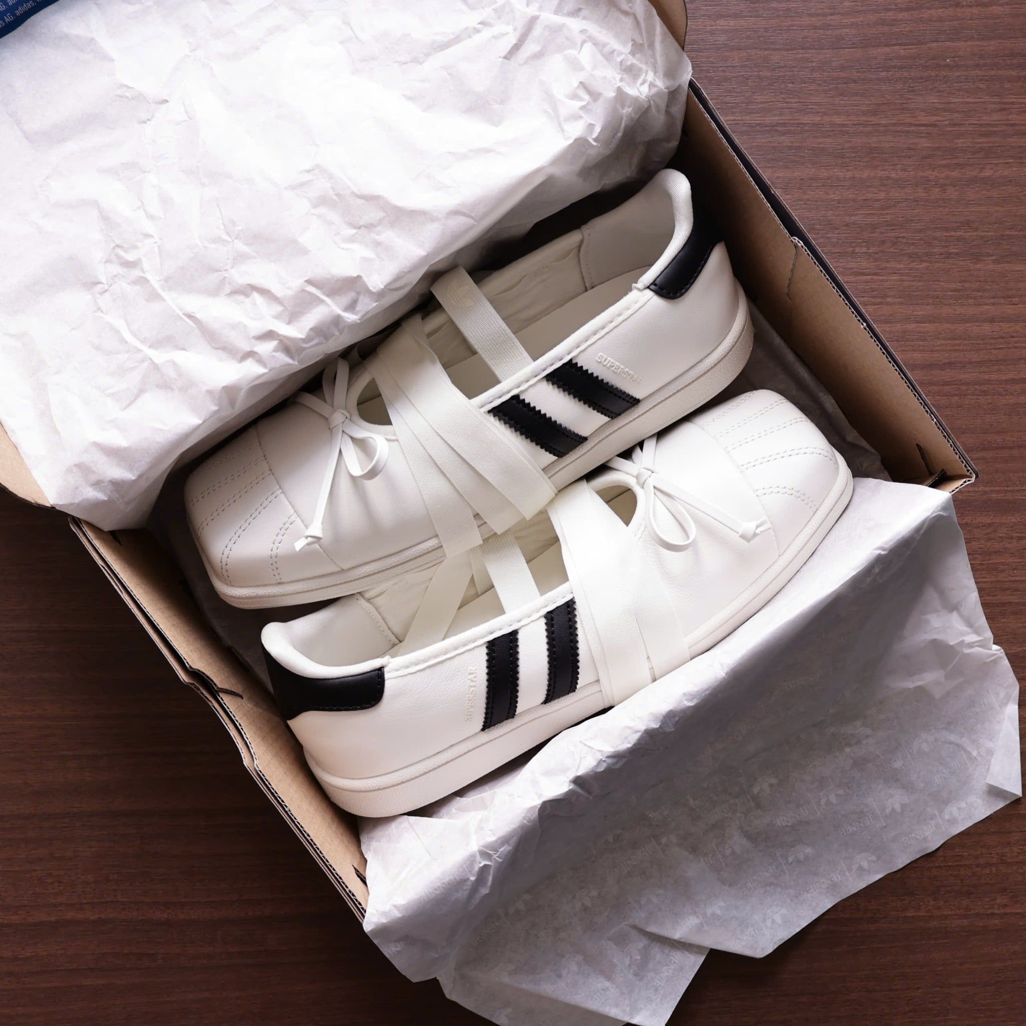  GIÀY ORIGINALS NỮ ADIDAS BALLET BY JENNIE SUPERSTAR SQ - LB3786 