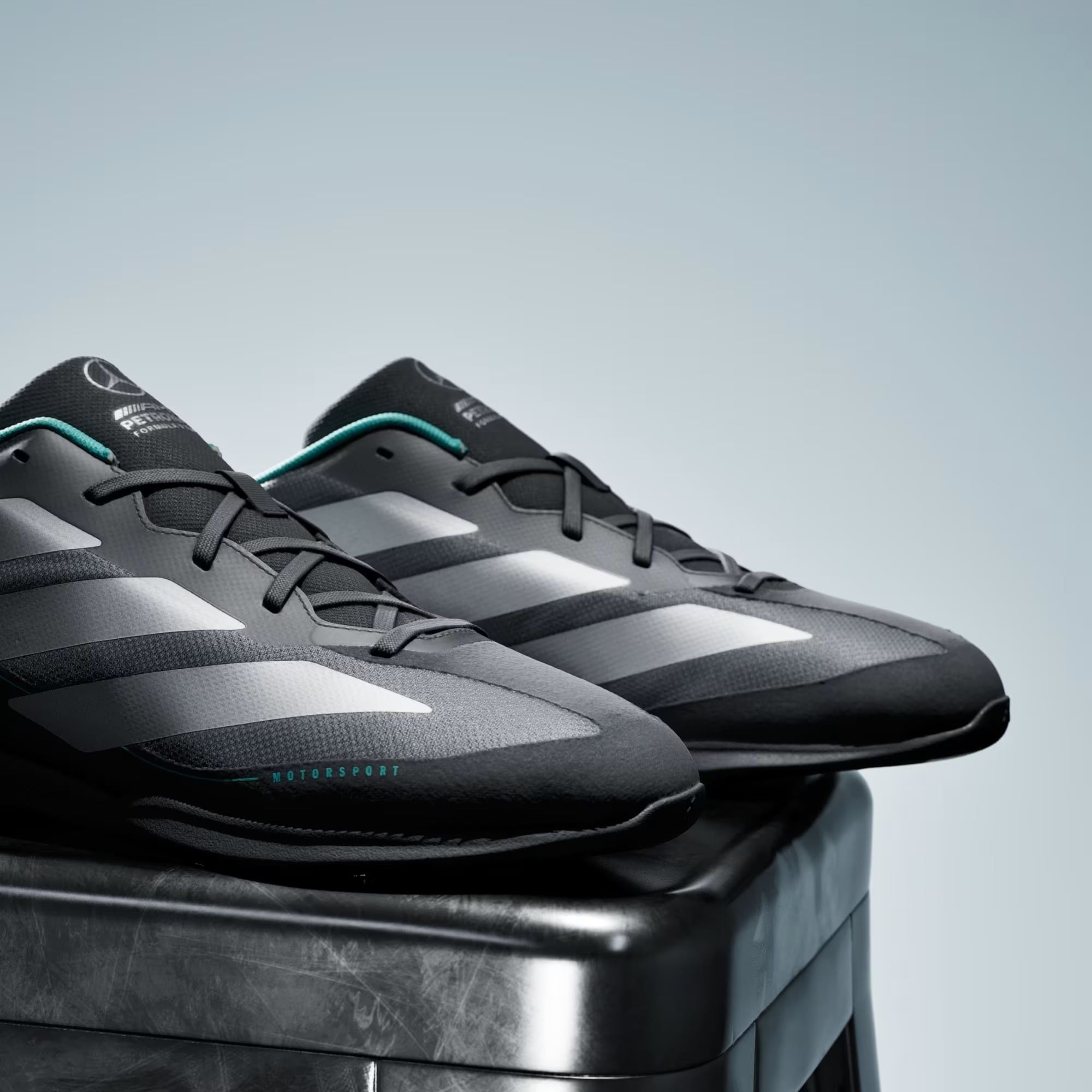  GIÀY TẬP LUYỆN NAMADIDAS FEROZA BASE MERCEDES AMG PETRONAS F1 TEAM - KJ6177 