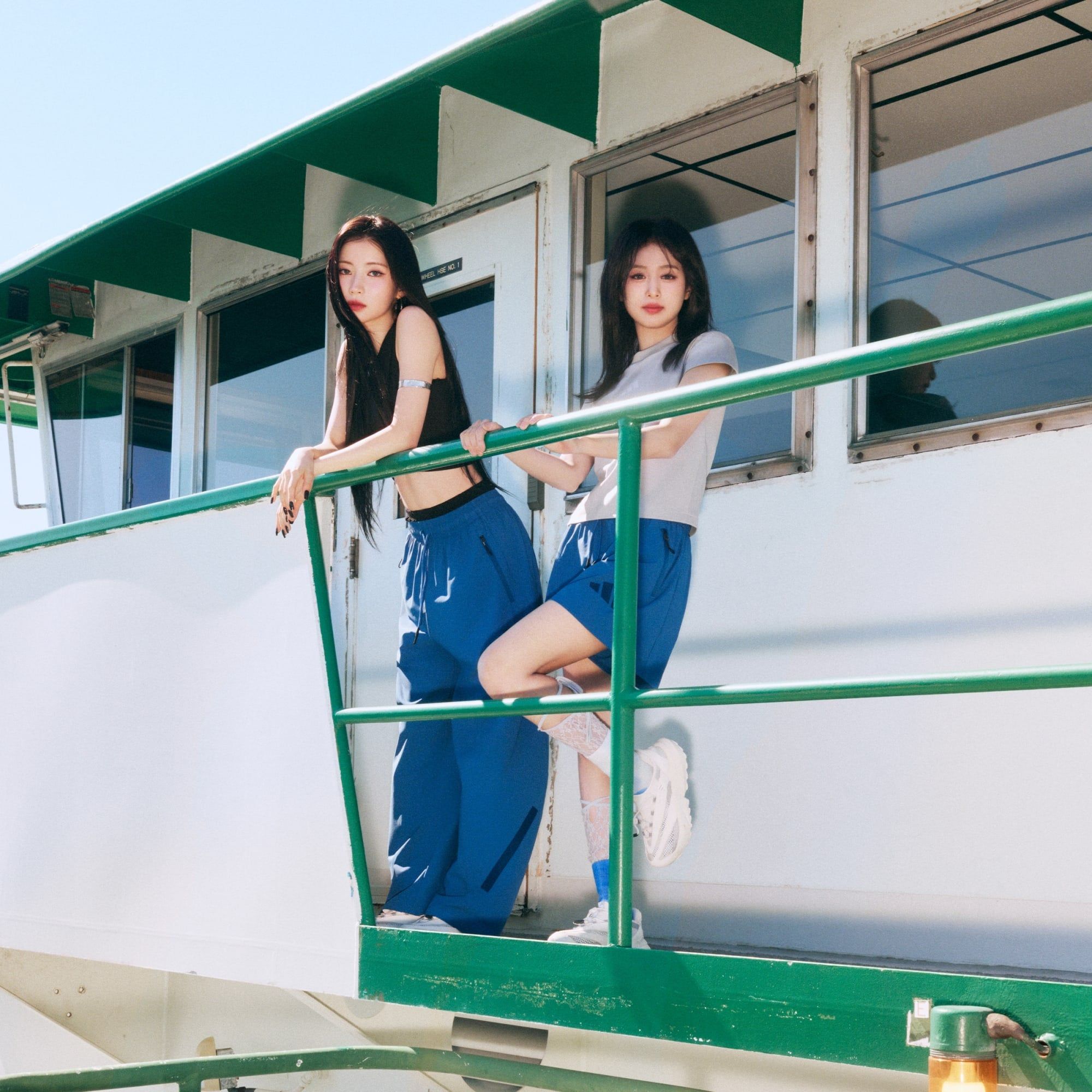  QUẦN DÀI NỮ ADIDAS Z.N.E. DỆT 