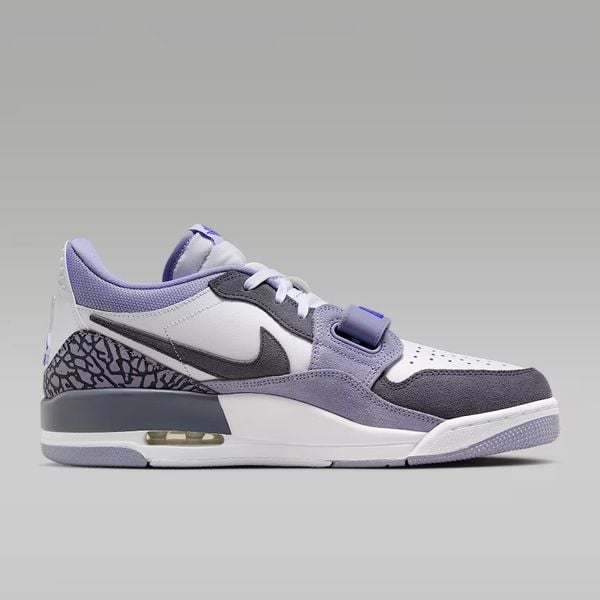  Giày thời trang Nike AIR JORDAN LEGACY Nam CD7069-108 