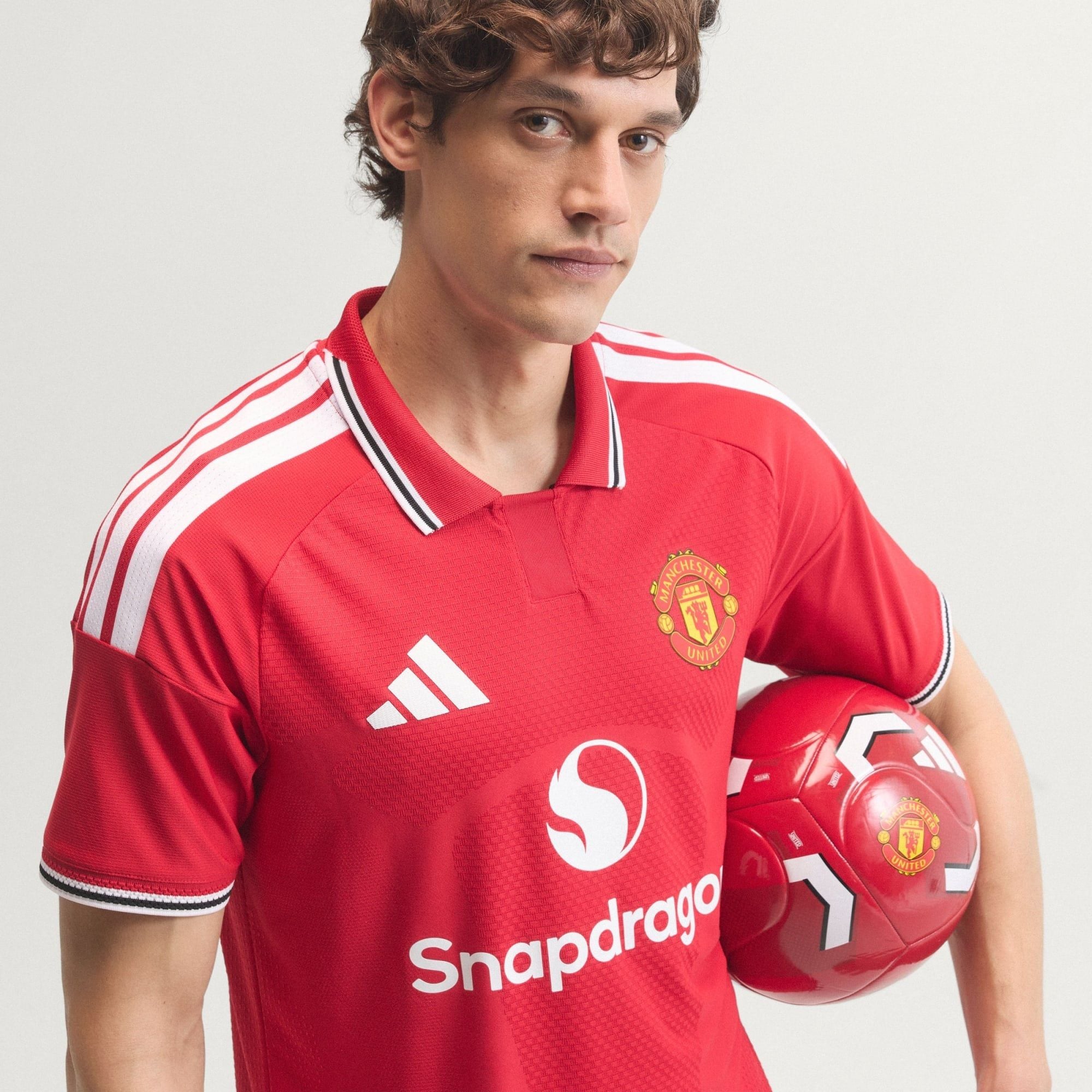  Áo Thun Nam Adidas Sân Nhà Manchester United 26/27 Phiên Bản Authentic - KA6868 