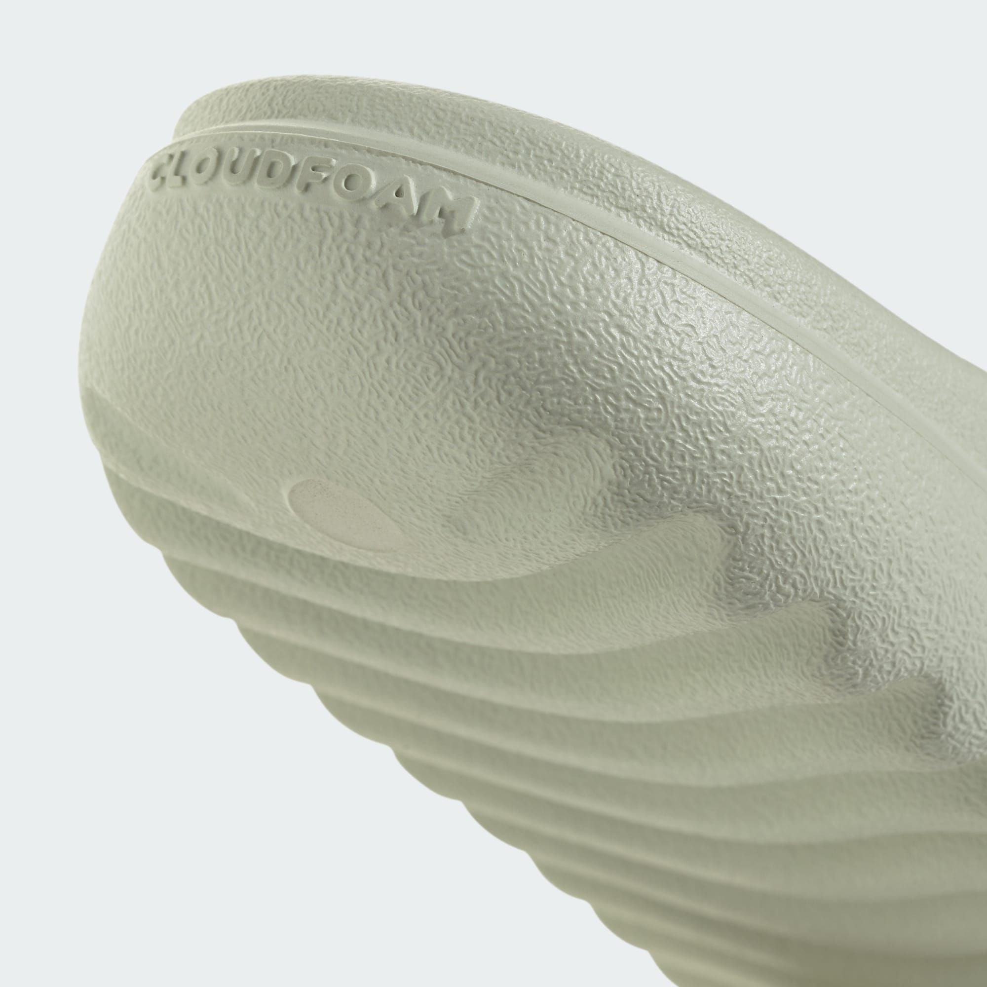  DÉP XỎ NGÓN ADIDAS ADILETTE LUMIA 