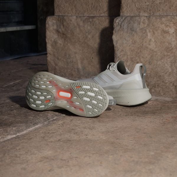  Giày Chạy Bộ Nữ Ultraboost 5 Hermanos Koumori 