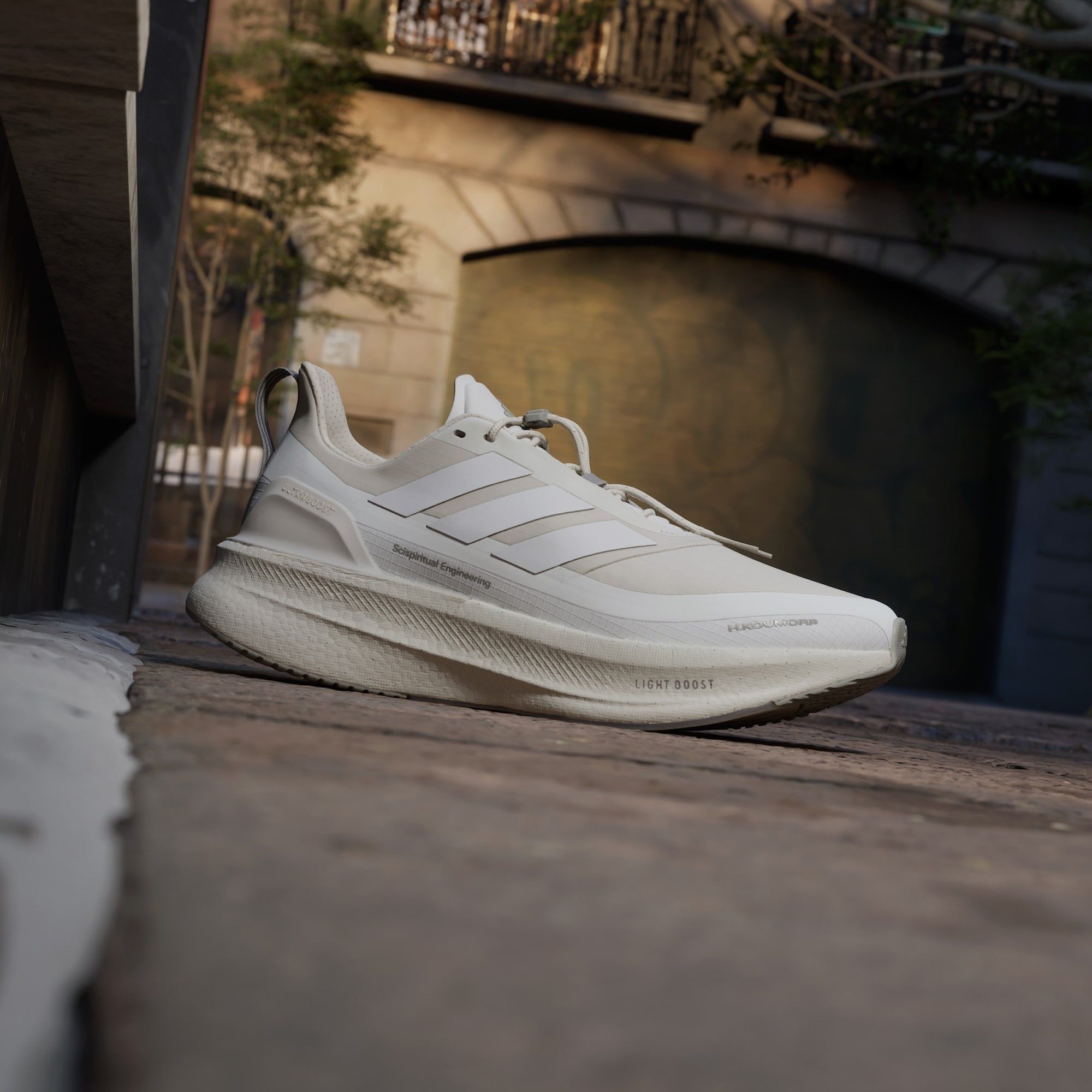  GIÀY CHẠY BỘ NAM ADIDAS ULTRABOOST 5 HERMANOS KOUMORI - JQ5387 