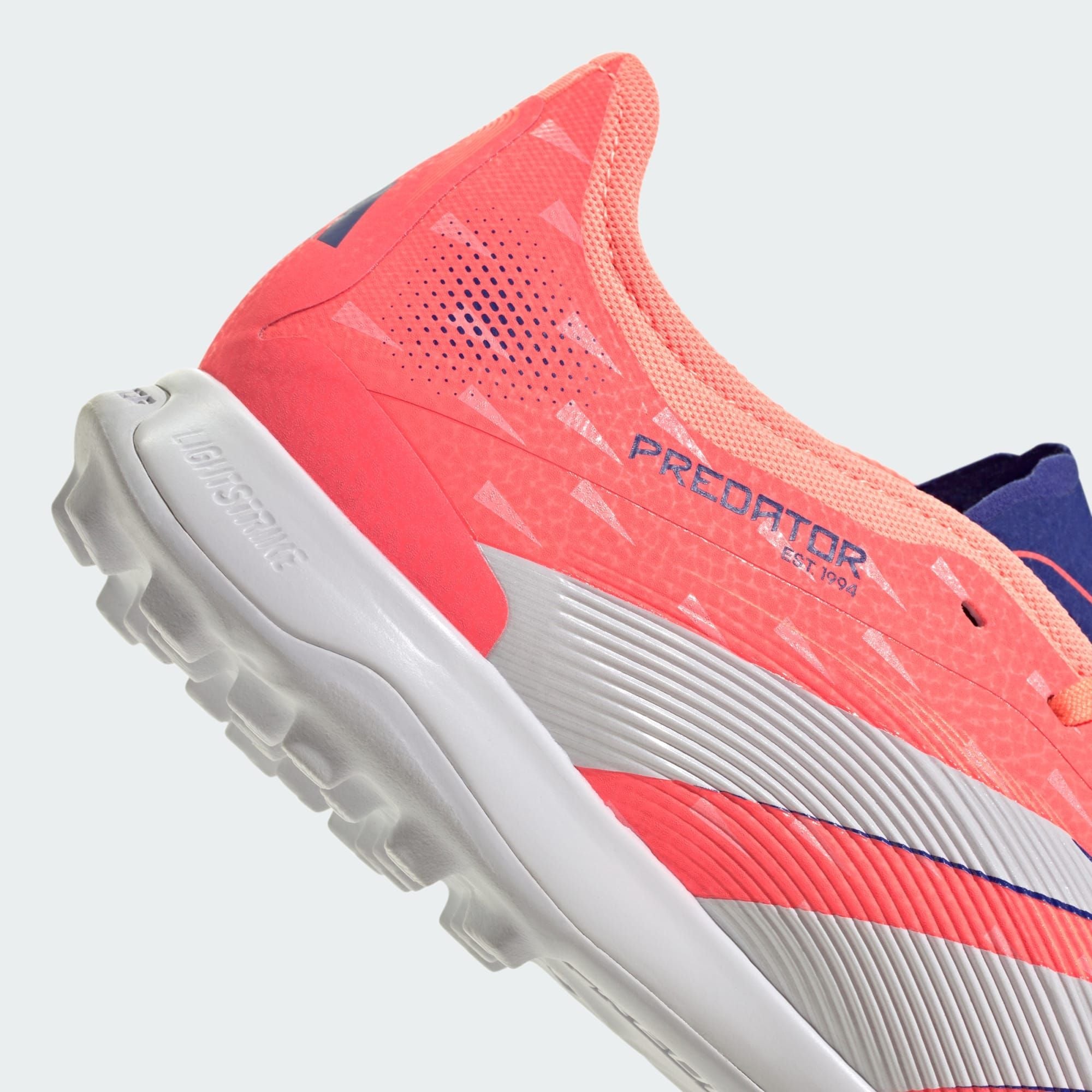  Giày đá bóng Nam Sân Cỏ Nhân Tạo Predator Pro 