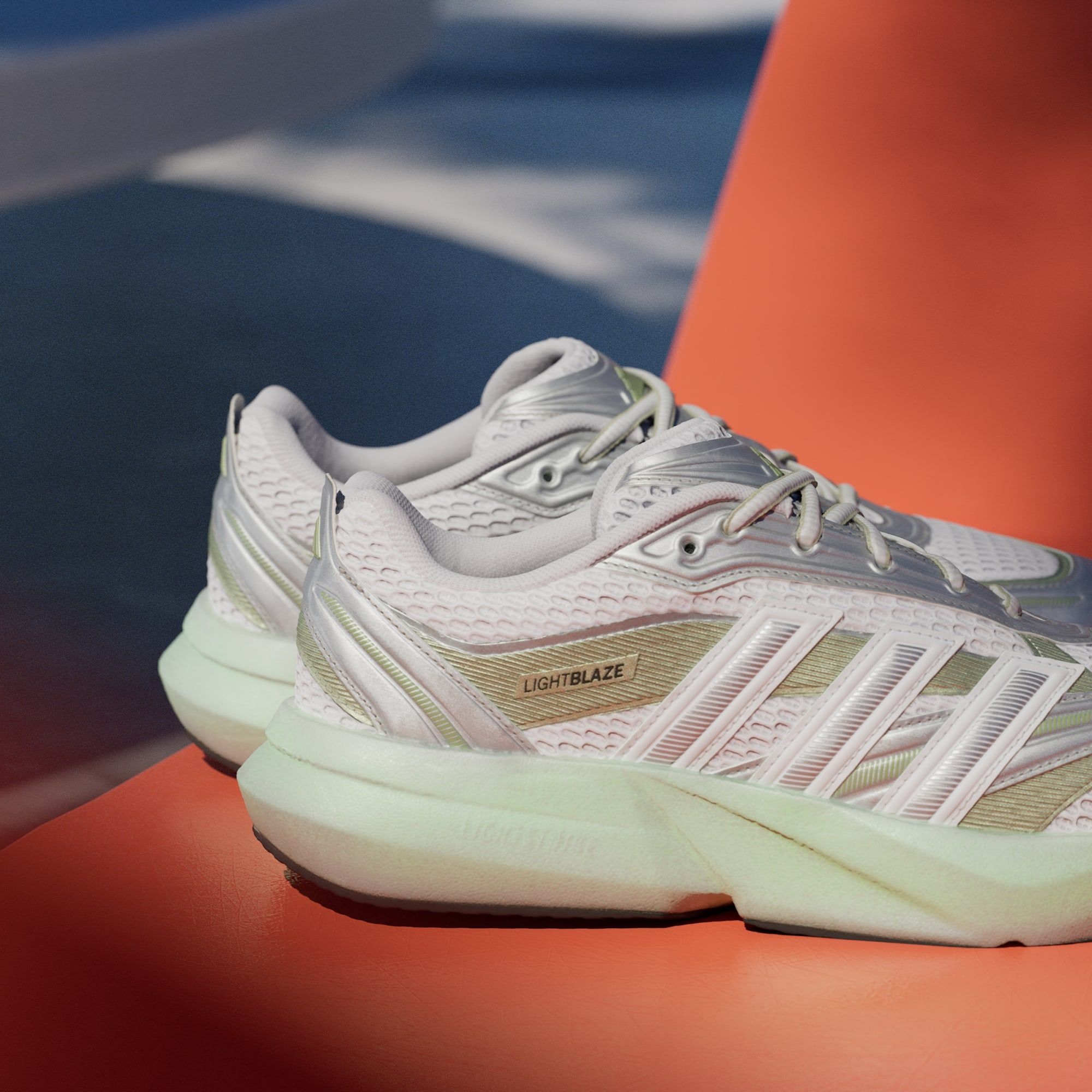  Giày thể thao Nữ LIGHTBLAZE GLOW 