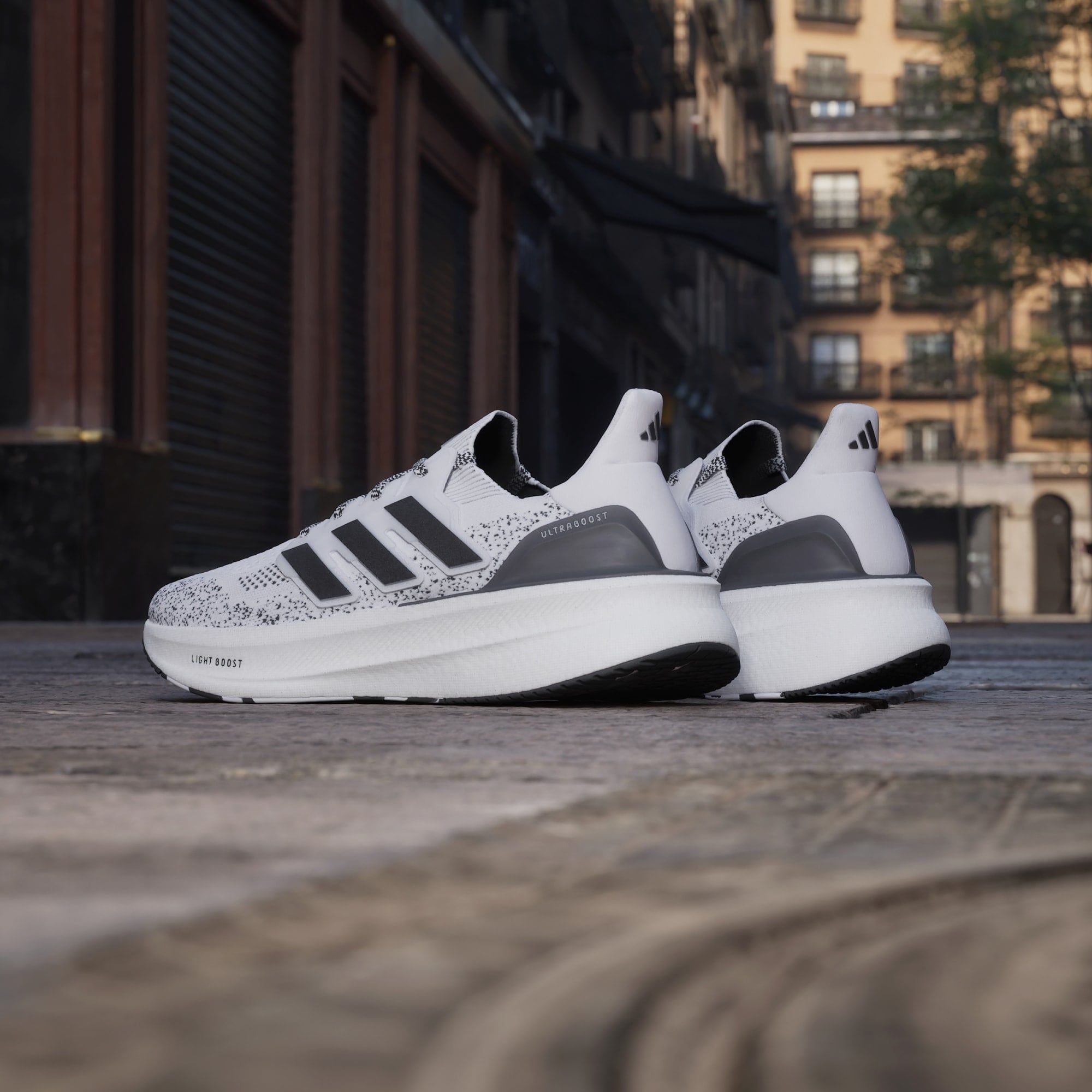  Giày Chạy bộ Nam ULTRABOOST 5 