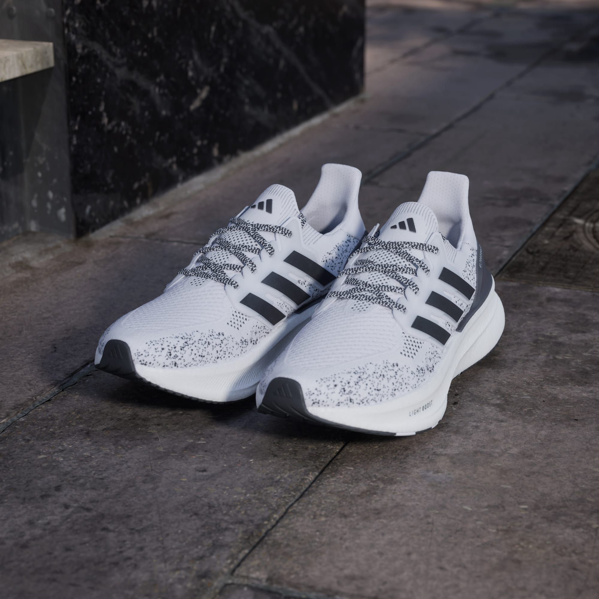  Giày Chạy bộ Nam ULTRABOOST 5 