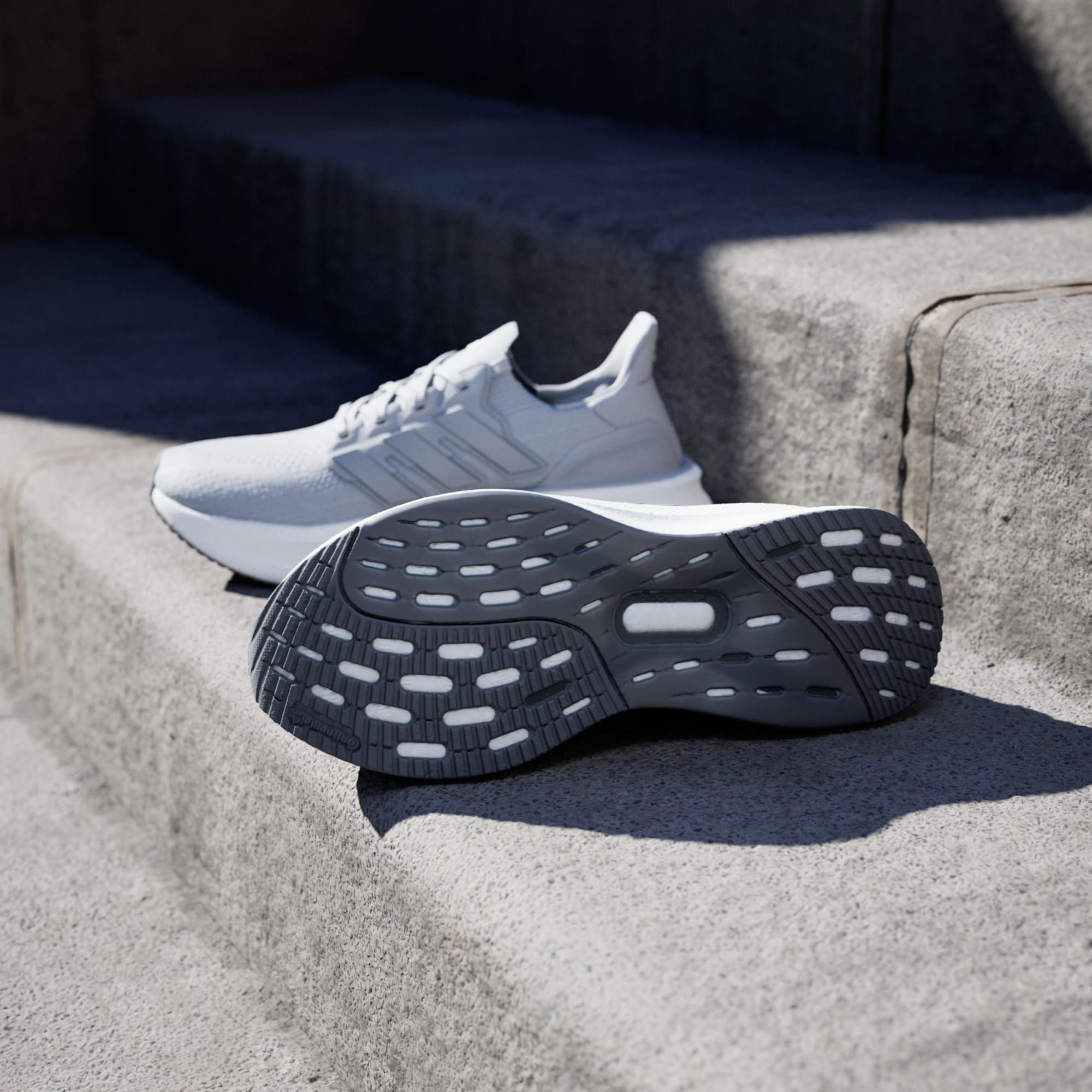  Giày chạy bộ Nam ULTRABOOST 5 