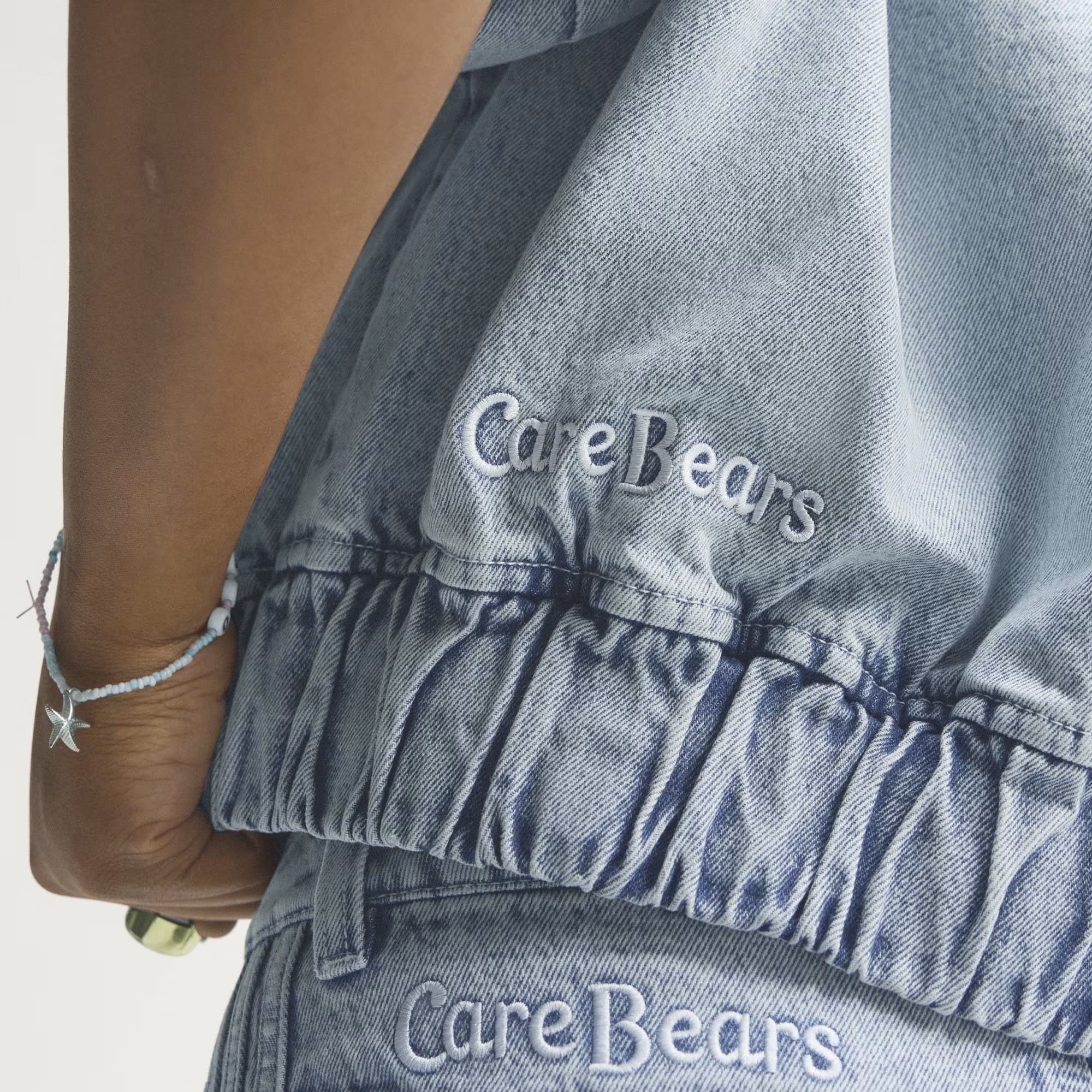  ÁO BOMBER NỮ ADIDAS CARE BEAR- KQ6747 